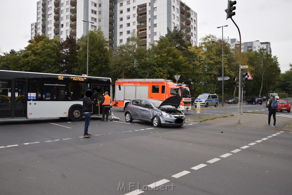 VU Bus Pkw Koeln Porz Gremberghoven Steinstr Konrad Adenauerstr P05.JPG - Miklos Laubert